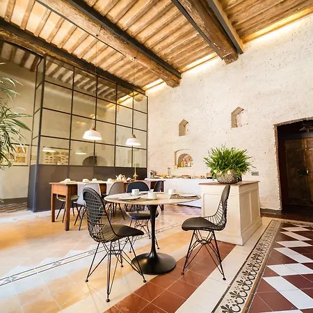 Casatorre Dei Leoni Dimora Storica Bed & Breakfast