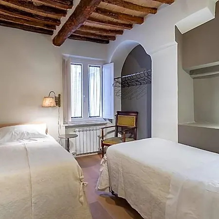 Casatorre Dei Leoni Dimora Storica 4* Siena