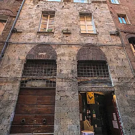 Casatorre Dei Leoni Dimora Storica Bed & Breakfast Siena