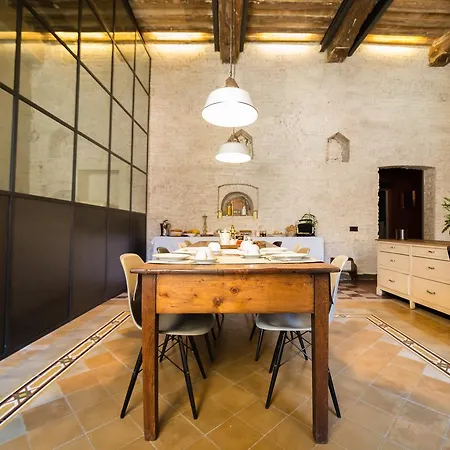 Bed & Breakfast Casatorre Dei Leoni Dimora Storica 4*