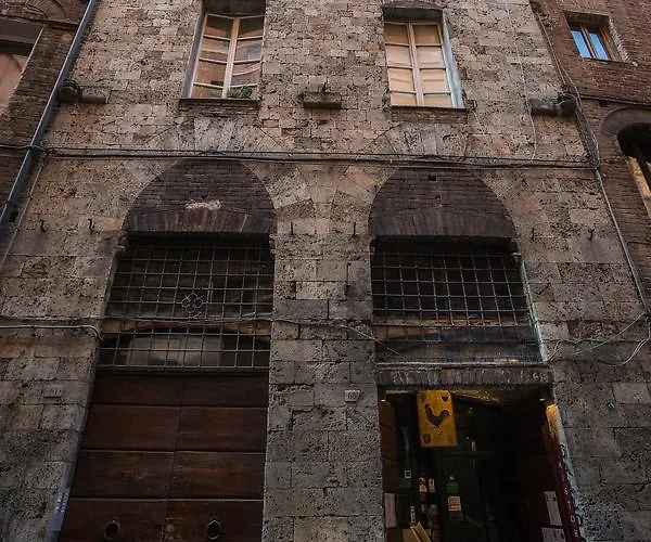 Bed & Breakfast Casatorre Dei Leoni Dimora Storica 4*