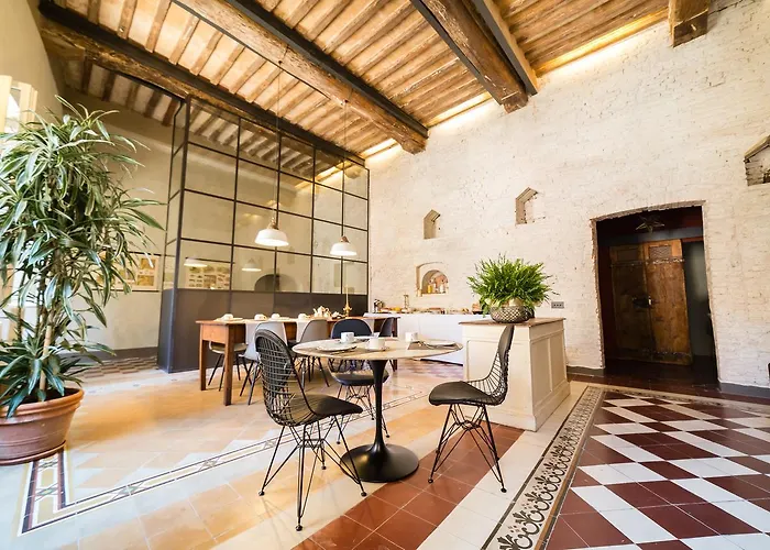 Casatorre Dei Leoni Dimora Storica Bed & Breakfast