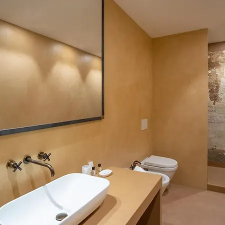 Casatorre Dei Leoni Dimora Storica Siena