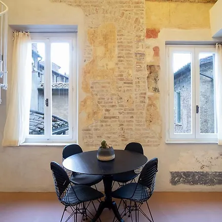 Casatorre Dei Leoni Dimora Storica Bed & Breakfast